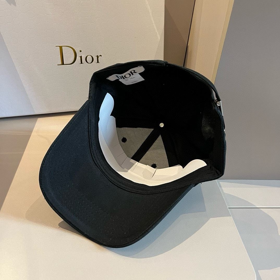 Christian Dior Caps